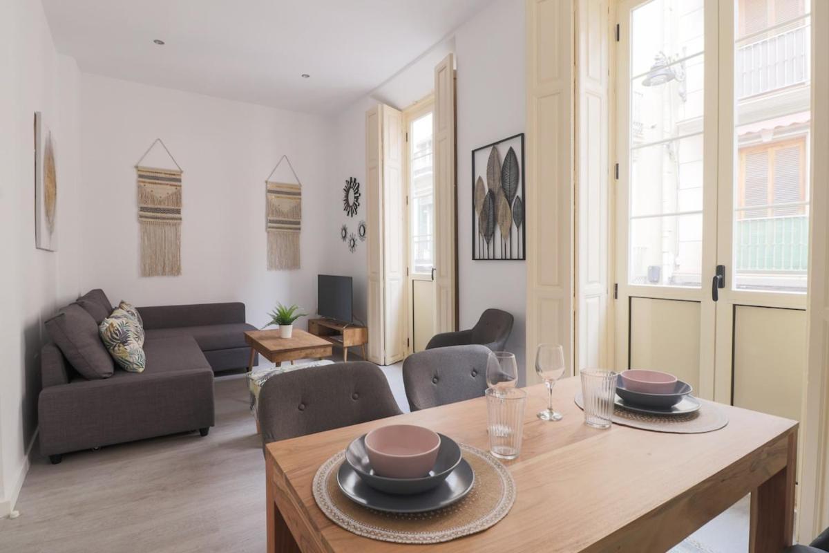 C93 - Trendy Two Bedrooms In Ollerias مالقة المظهر الخارجي الصورة