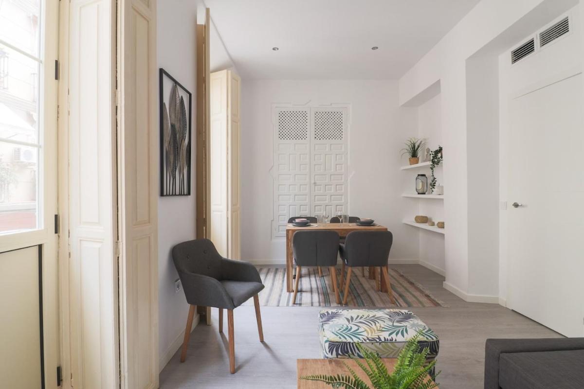 C93 - Trendy Two Bedrooms In Ollerias مالقة المظهر الخارجي الصورة