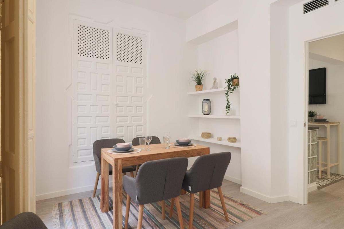 C93 - Trendy Two Bedrooms In Ollerias مالقة المظهر الخارجي الصورة
