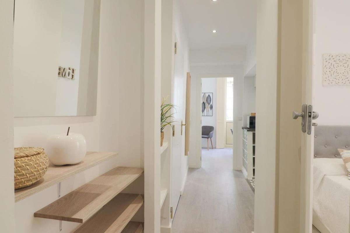 C93 - Trendy Two Bedrooms In Ollerias مالقة المظهر الخارجي الصورة