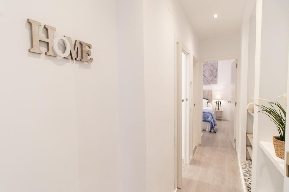 C93 - Trendy Two Bedrooms In Ollerias مالقة المظهر الخارجي الصورة